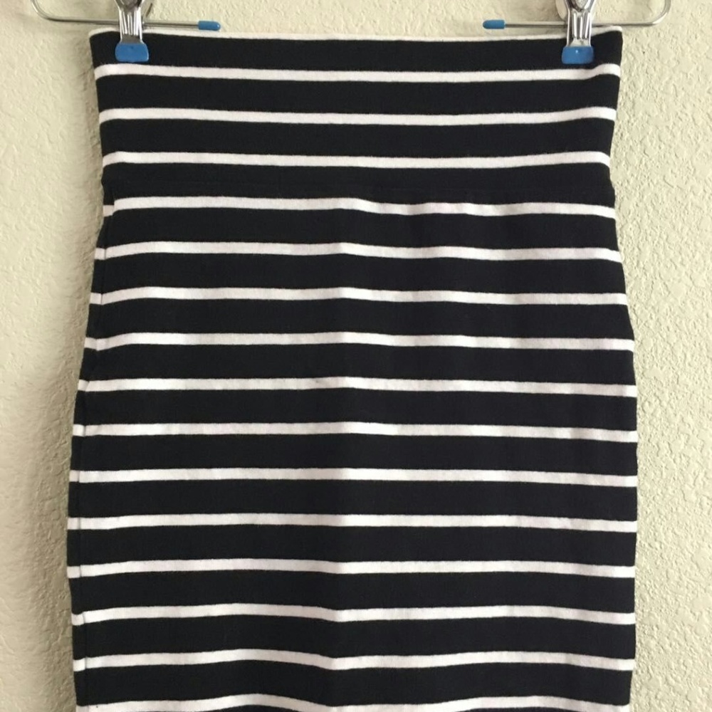 Black & white striped knit mini skirt